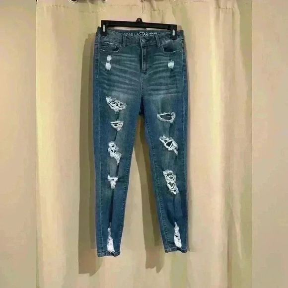 Junior Vanilla Star High Rise Jeans - Picture 1 of 7